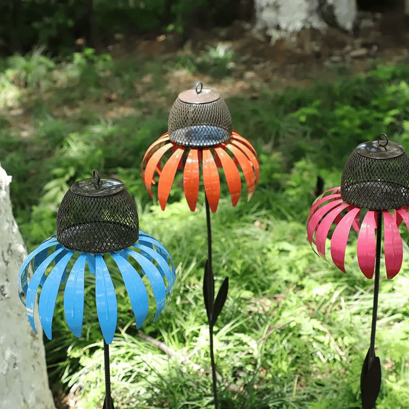 Lisslune | BloomFeast – Elegant cone-shaped feeder that blends with garden flowers.