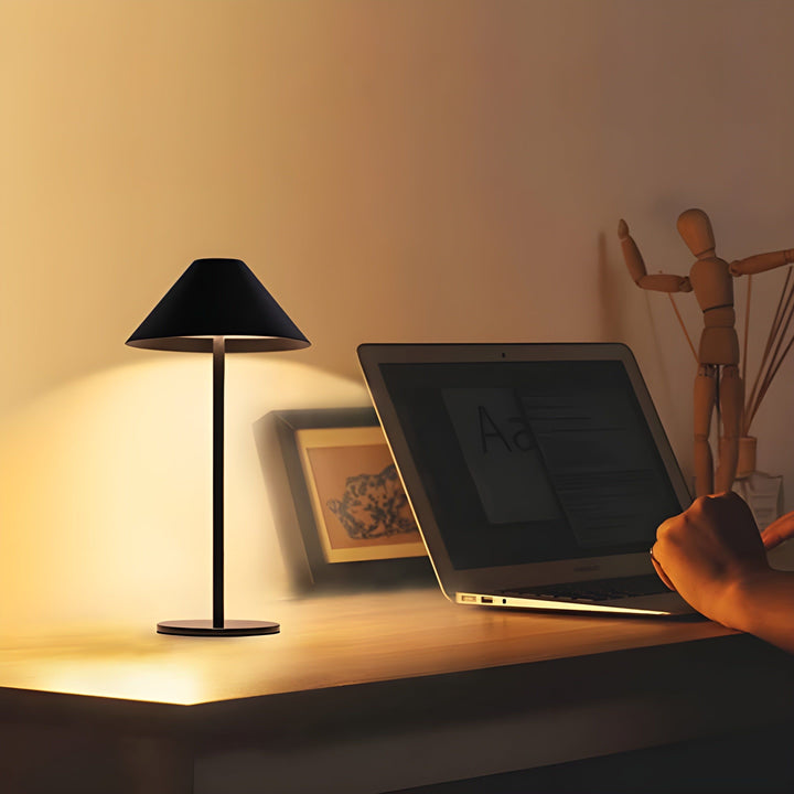 Lisslune | Minimalistic dimmable Touch table lamp - waterproof and rechargeable light Color
