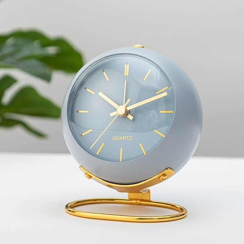 Lisslune | Buzzley – Retro Analog Alarm Clock with Silent Movement