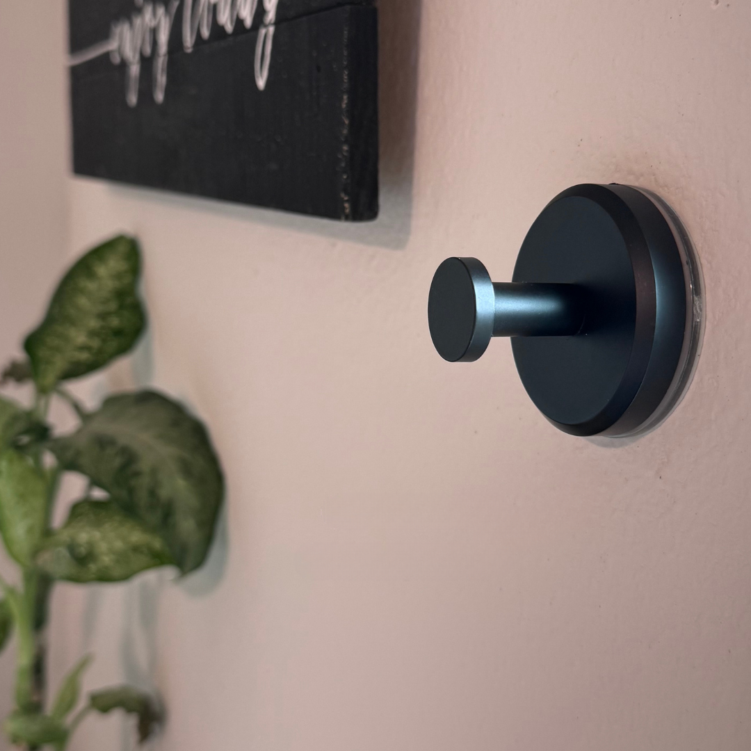 Lisslune | Suction Hook - Adhesive and reusable suction hook