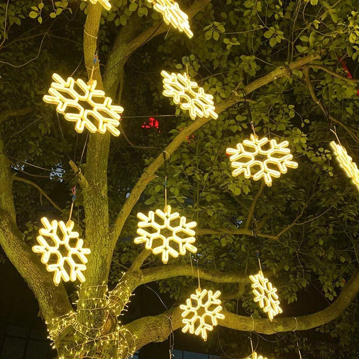 Lisslune | SnowGlow LED Snowflake Lighting – Magical Glow for a Enchanting Atmosphere
