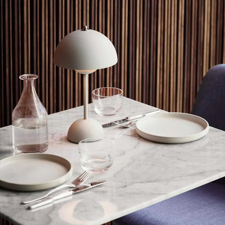 Lisslune | Lunaire - LED table lamp for a modern atmosphere