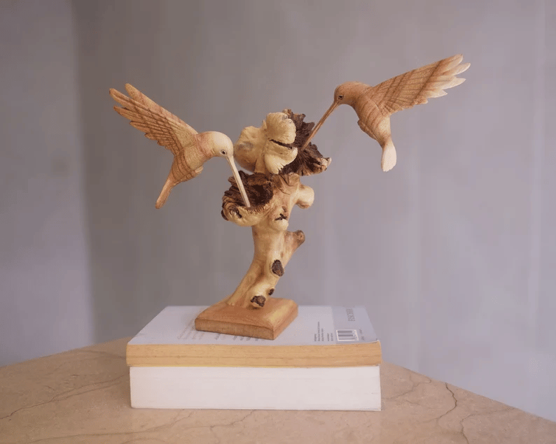 Lisslune | Hummingbird Feeding on a Flower, Handmade Sculpture
