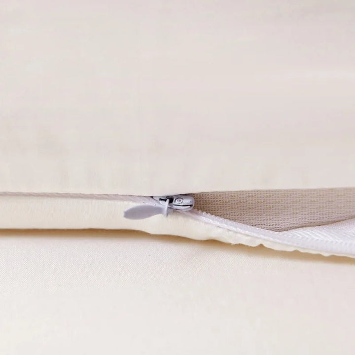 Lisslune | Caelora – Mulberry Silk & Tencel Pillowcase for Luxurious Sleep Comfort