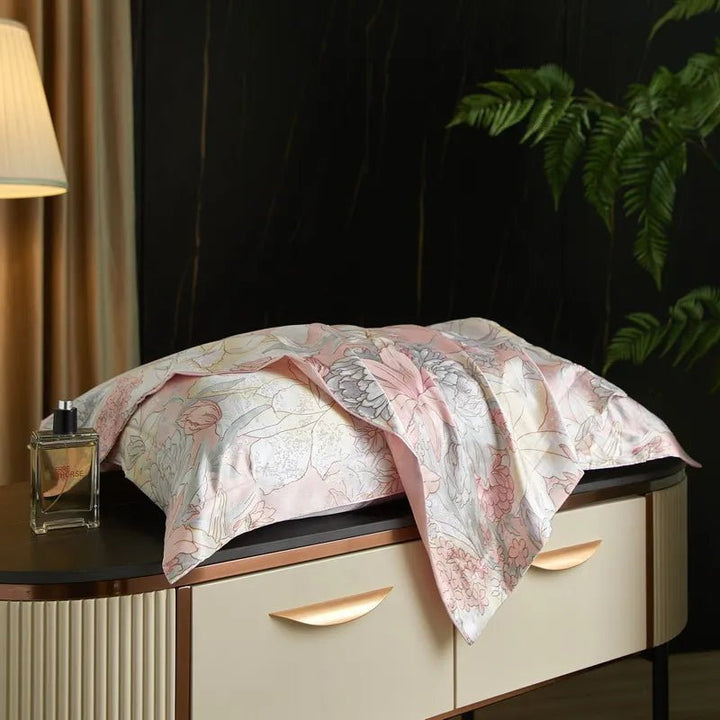 Lisslune | Caressence – Mulberry Silk Pillowcase for Luxurious Sleep Comfort