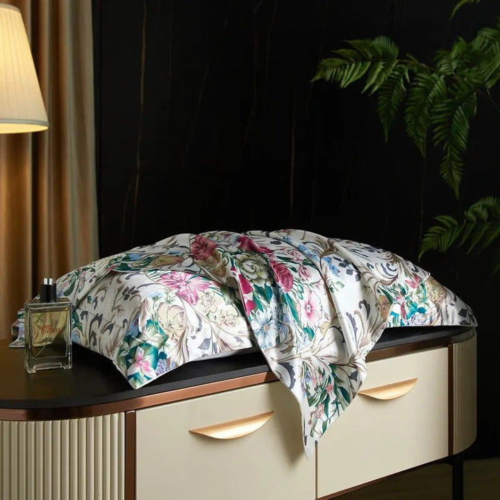 Lisslune | Caressence – Mulberry Silk Pillowcase for Luxurious Sleep Comfort