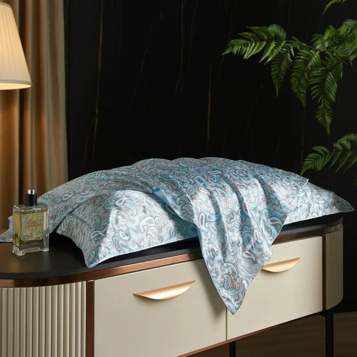 Lisslune | Caressence – Mulberry Silk Pillowcase for Luxurious Sleep Comfort