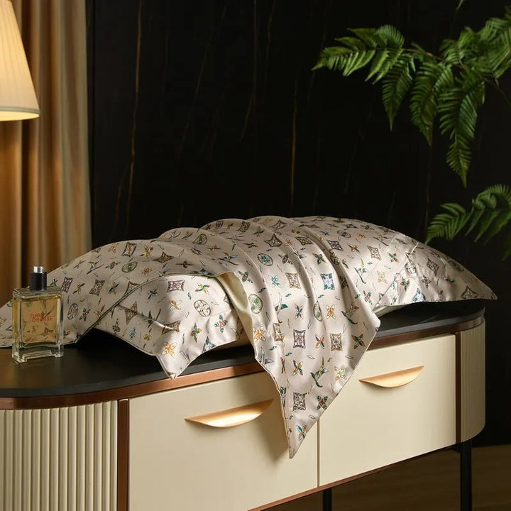 Lisslune | Caressence – Mulberry Silk Pillowcase for Luxurious Sleep Comfort