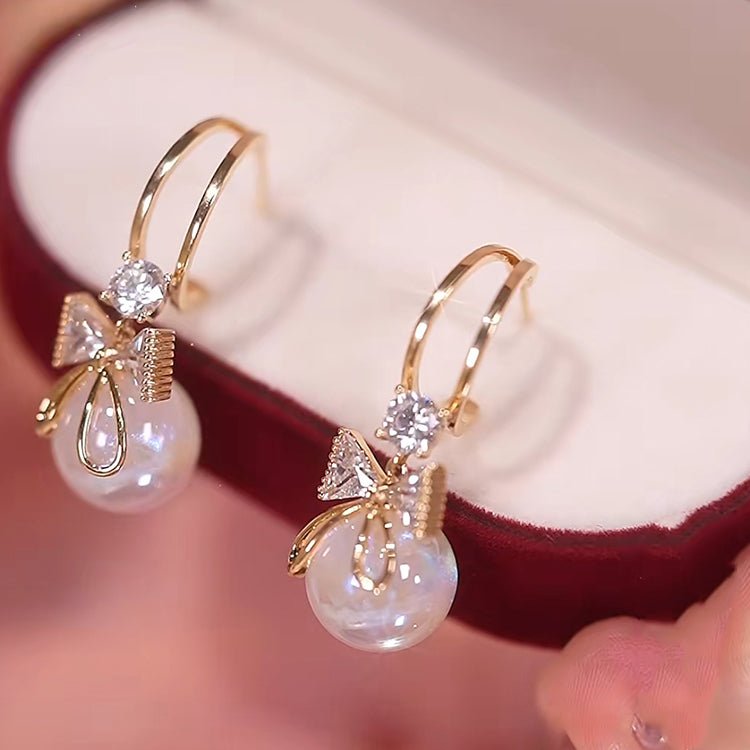 Lisslune | Bow Pearl Earrings