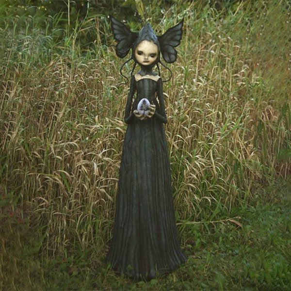Lisslune | DarkWitch Statues – Dark Resin Witch Statues for Halloween & Gothic Decoration