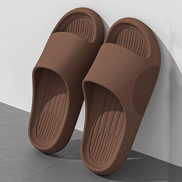 Lisslune | Men's Slippers in Various Colors