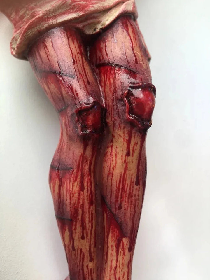 Lisslune | Handmade - Realistic Cross of Christ