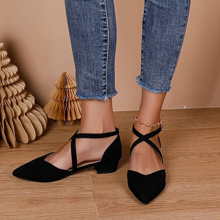 Lisslune | Fashionable Flat Shoes in a Solid Color Design for Women