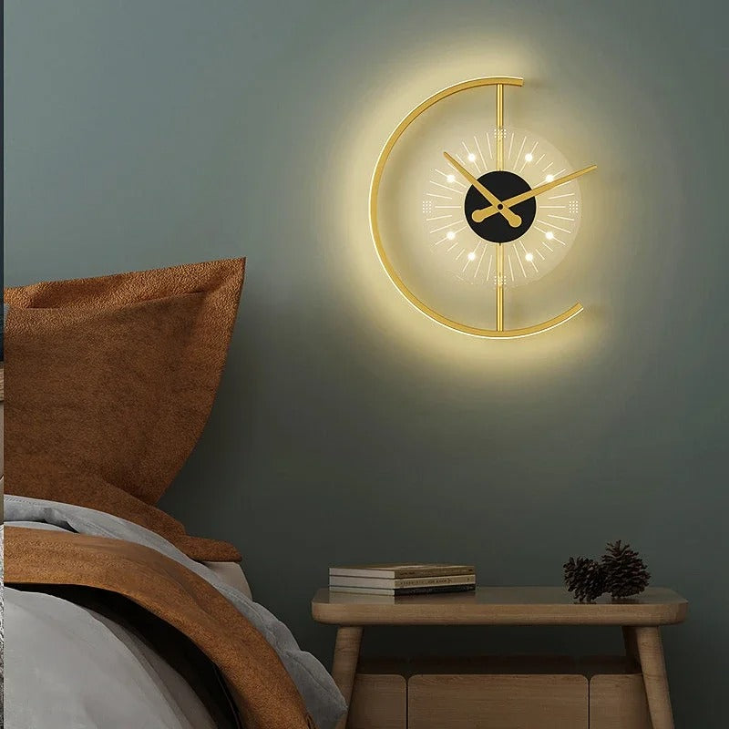 Lisslune | LunaTime - Modern wall clock in moon phase design with gentle light
