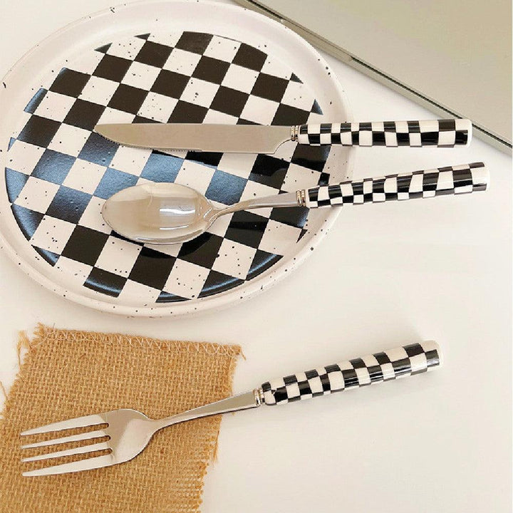 Lisslune | RetroChef – Stylish stainless steel cutlery with checkerboard pattern