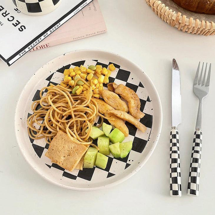 Lisslune | RetroChef – Stylish stainless steel cutlery with checkerboard pattern