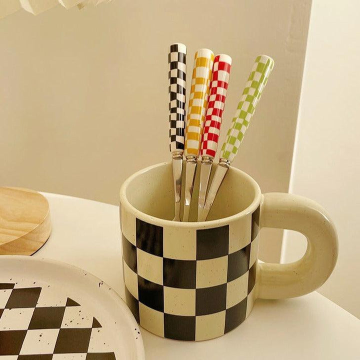 Lisslune | RetroChef – Stylish stainless steel cutlery with checkerboard pattern