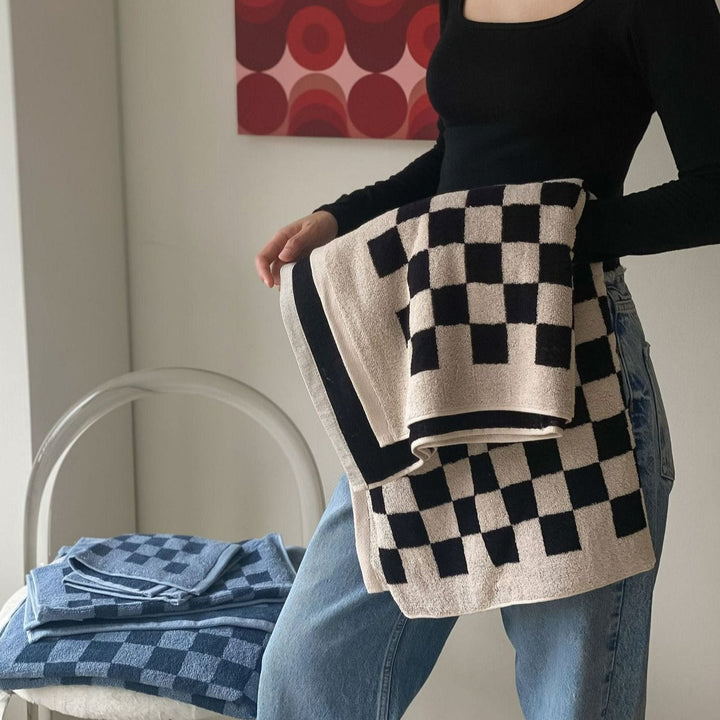 Lisslune | Checkerboard Plus Towel Collection
