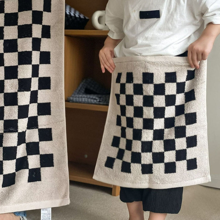 Lisslune | Checkerboard Plus Towel Collection