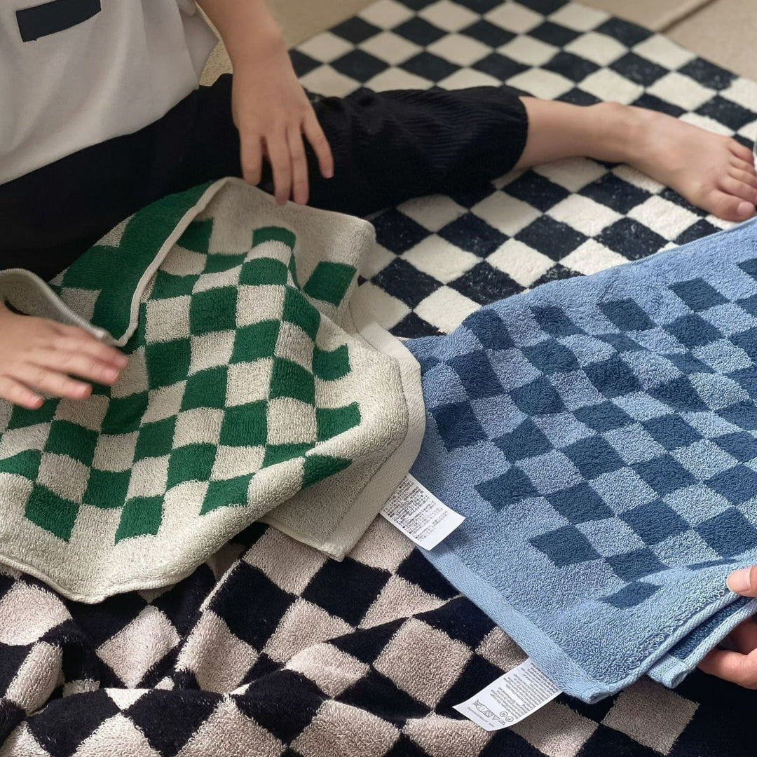 Lisslune | Checkerboard Plus Towel Collection