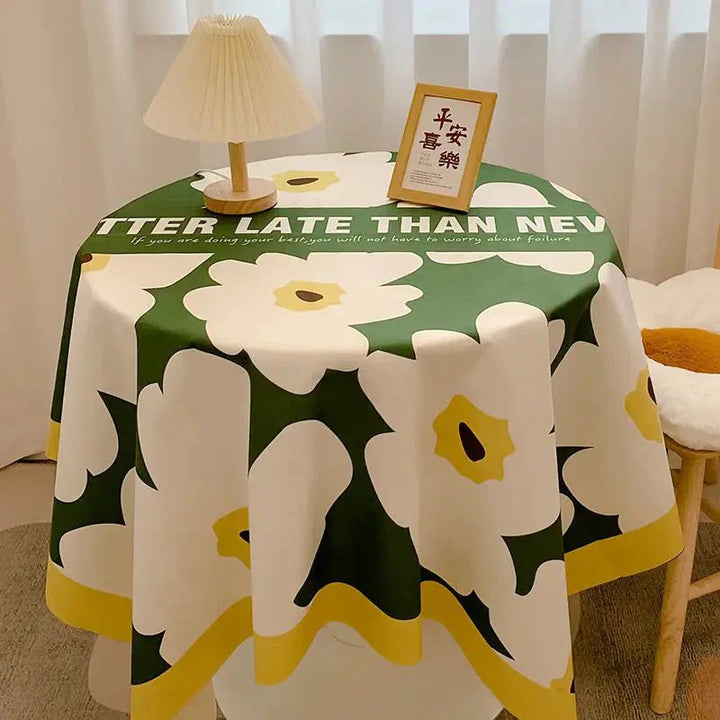Lisslune | Round tablecloth made of cotton with check pattern