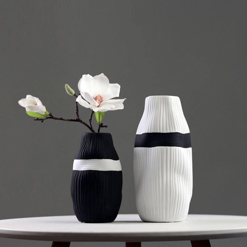 Lisslune | HIKARIA – Elegant ceramic vase for modern accents