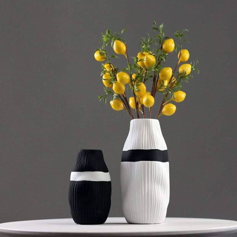 Lisslune | HIKARIA – Elegant ceramic vase for modern accents