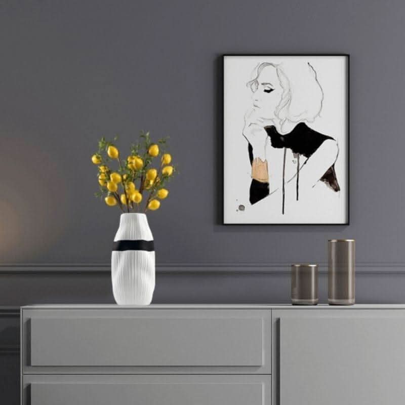 Lisslune | HIKARIA – Elegant ceramic vase for modern accents
