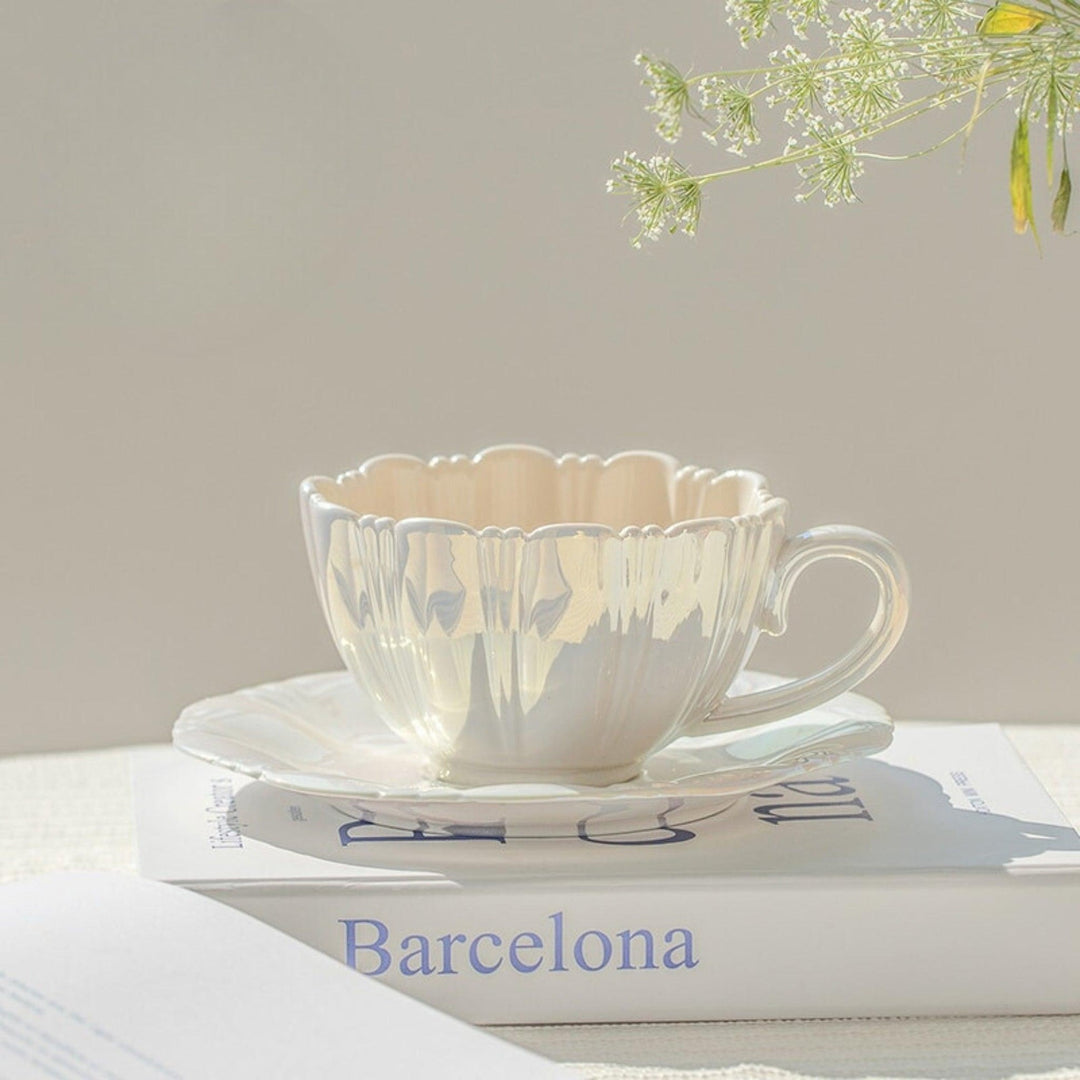 Lisslune | BlossomBrew - Elegant coffee cup with flowers