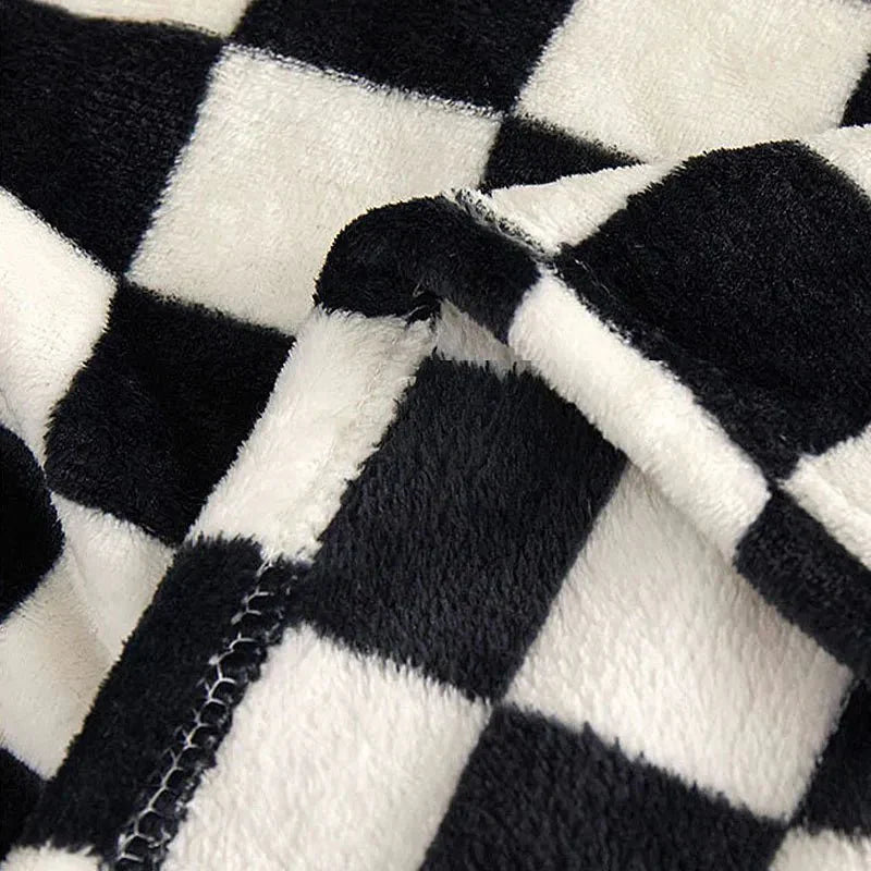 Lisslune | Classic Checkered Pattern Sofa Blanket