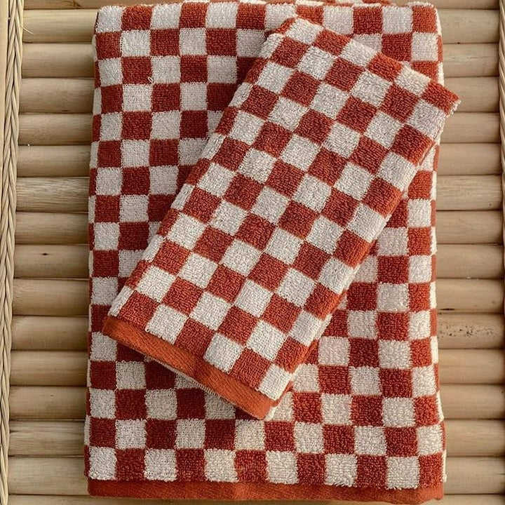 Lisslune | Classic Checkerboard Towel Collection