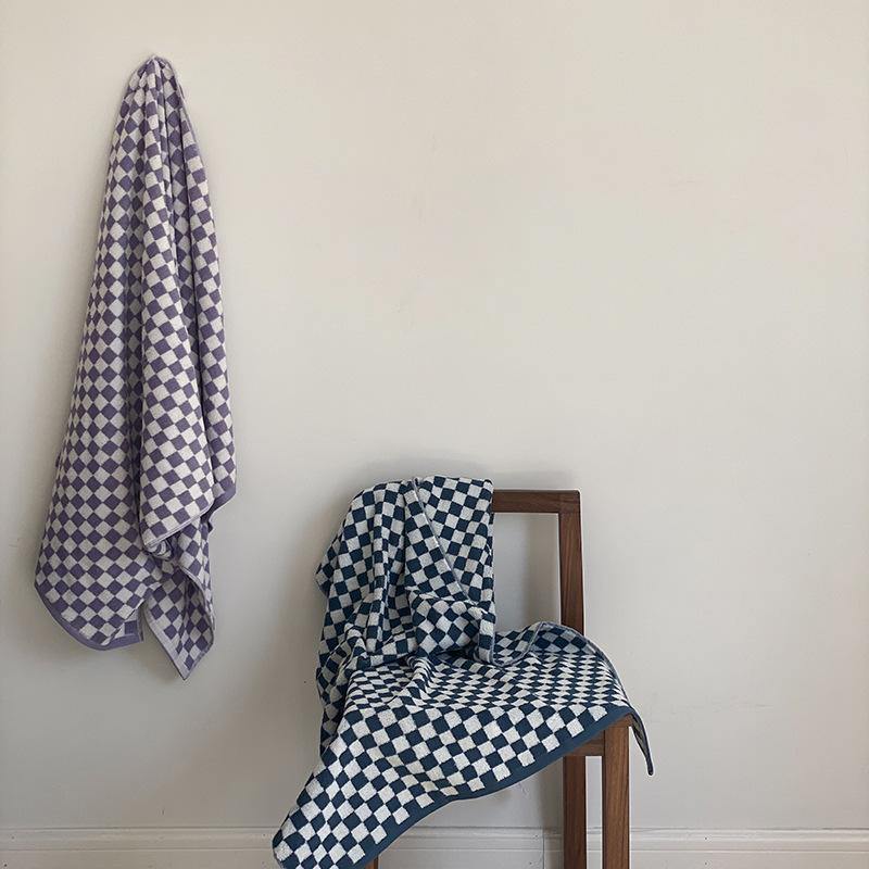Lisslune | Classic Checkerboard Towel Collection