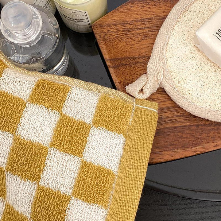 Lisslune | Classic Checkerboard Towel Collection