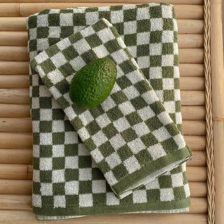 Lisslune | Classic Checkerboard Towel Collection