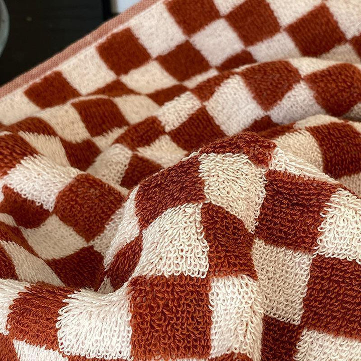 Lisslune | Classic Checkerboard Towel Collection