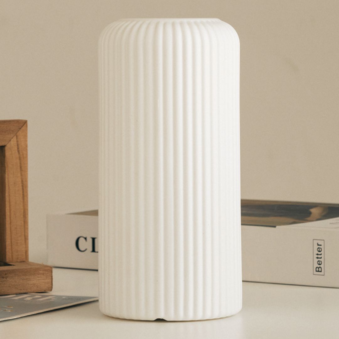 Lisslune | Ribbed Vase