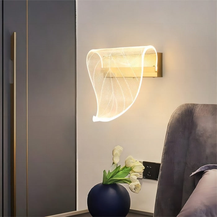 Lisslune | EcoLeaf modern LED table lamp