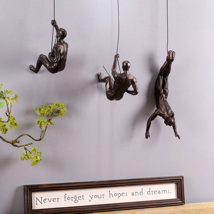Lisslune | CraftedClimb Climbing Figures Wall Decoration – Inspiring Wall Art of Resin and Iron