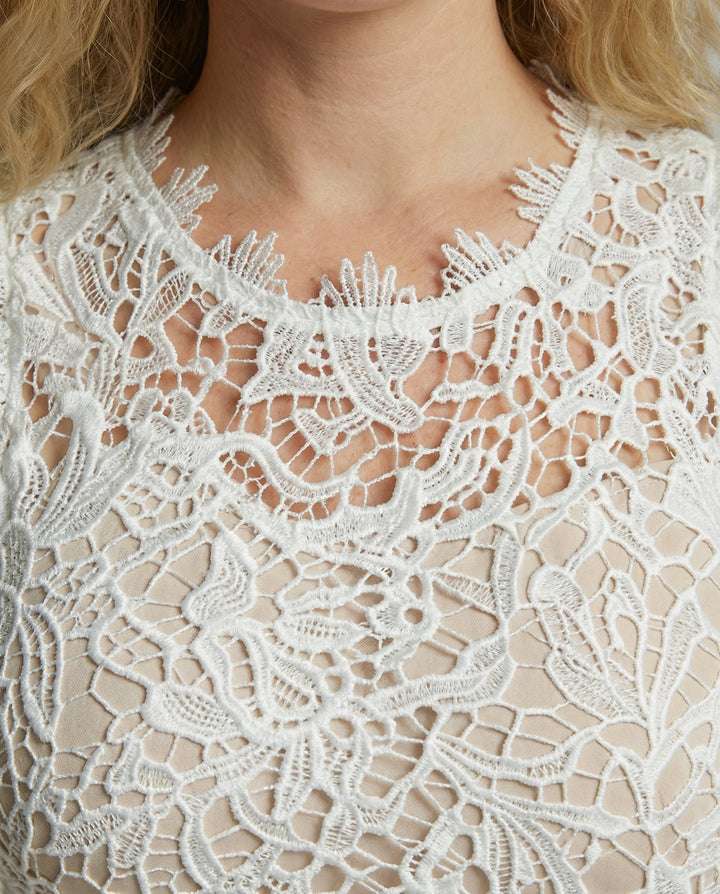 Elegant women's summer dress made of lace for summer Lisslune