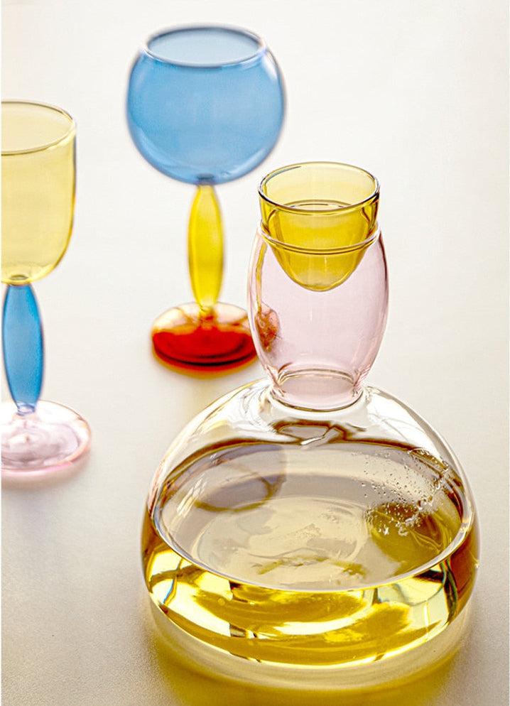 Lisslune | Chalice and carafe made of colored glass by Phillips