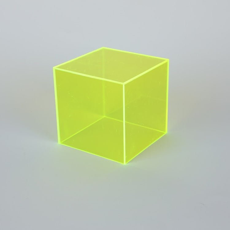Lisslune | Colorful Acrylic Display Box VitrinaLight – For Collectibles and Accessories