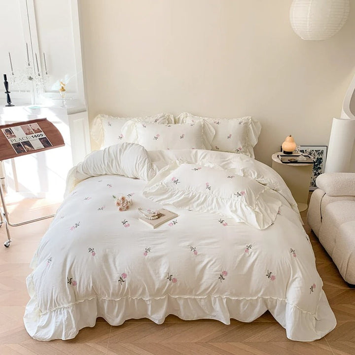 Rynx | Coquette Roses Ruffle Duvet Cover & Pillowcase Set