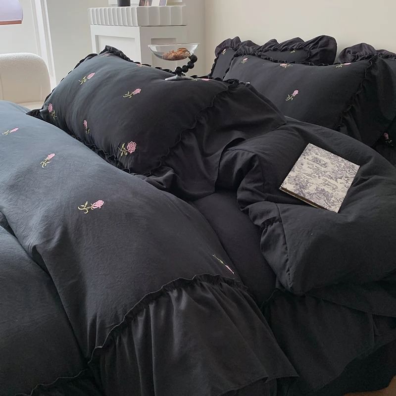 Rynx | Coquette Roses Ruffle Duvet Cover & Pillowcase Set