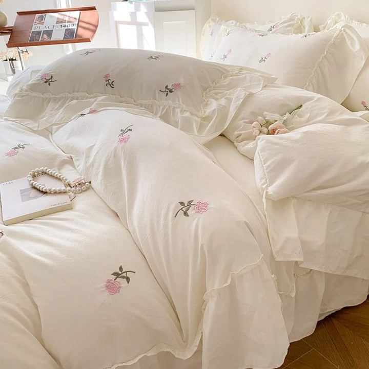 Rynx | Coquette Roses Ruffle Duvet Cover & Pillowcase Set