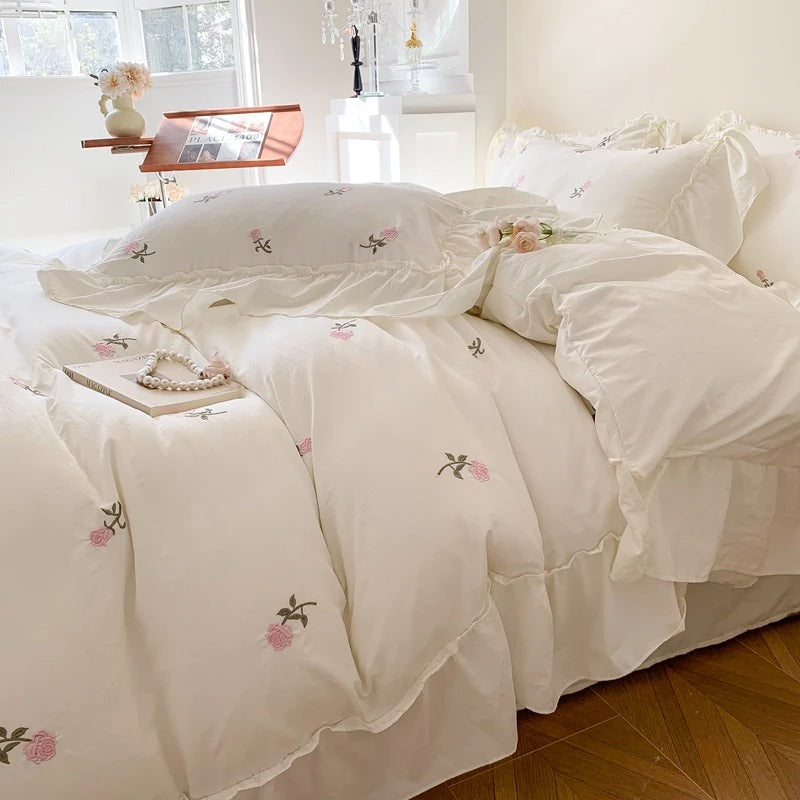 Rynx | Coquette Roses Ruffle Duvet Cover & Pillowcase Set