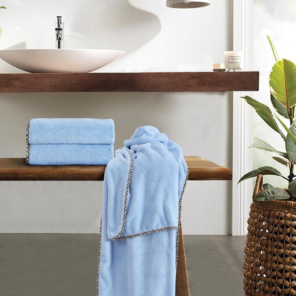 Lisslune | Solenza Premium Bath Towel | Lightweight microfiber towel with fast-dry technology