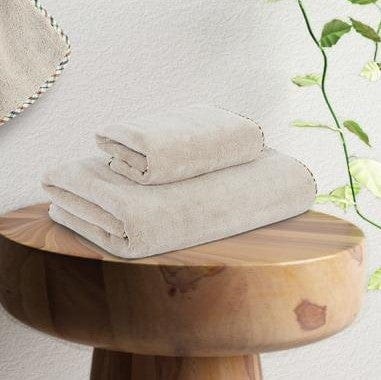 Lisslune | Solenza Premium Bath Towel | Lightweight microfiber towel with fast-dry technology
