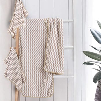 Lisslune | Elysoria Coral Weave Towels | Plush, durable towels with maximum absorbency and quick-dry