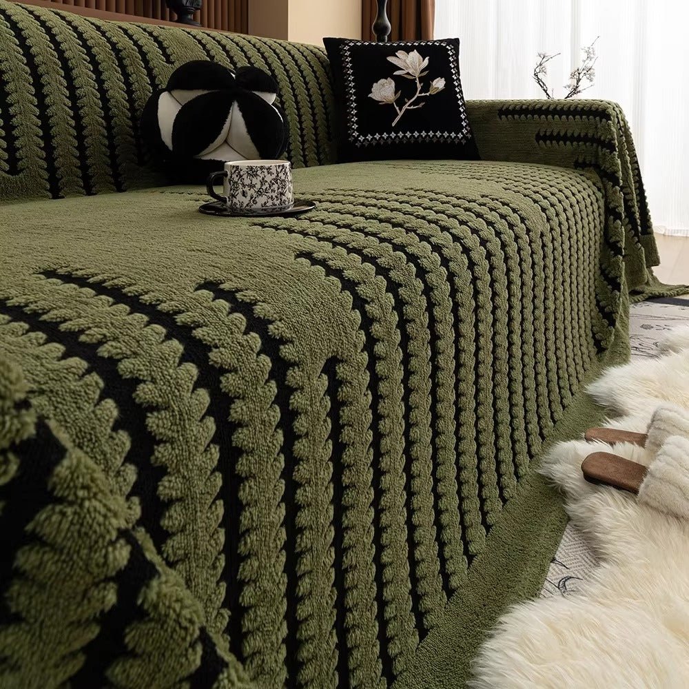 Lisslune | CouchGuard – Plush sofa cover with non-slip backing