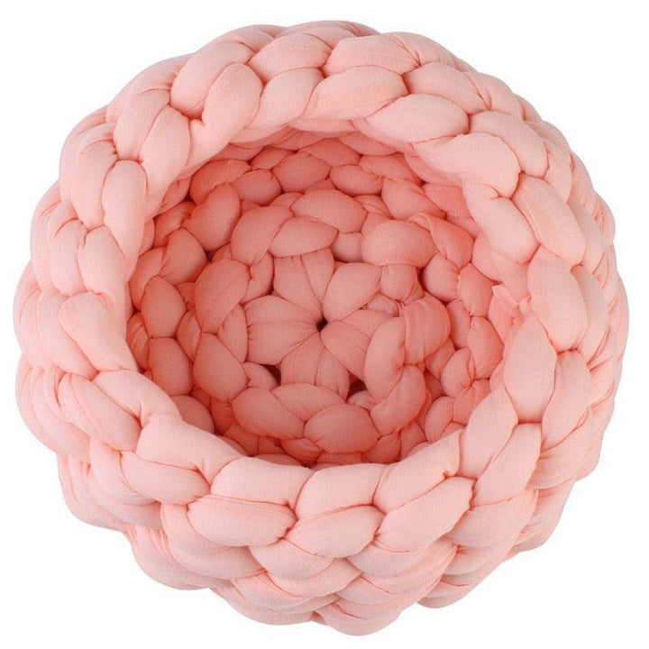 Lisslune | Luxurious handwoven wool pet bed for supreme comfort and elegance